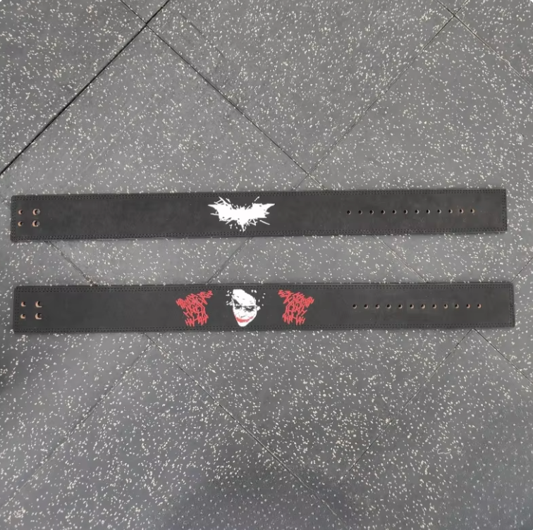 Why So Serious – Bestickter Gym Lever-Gürtel